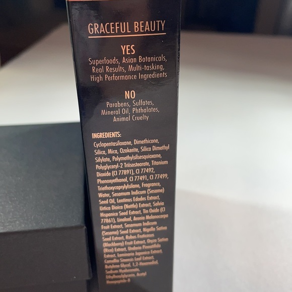 Yensa Silk Bronzing Base - Picture 3 of 4